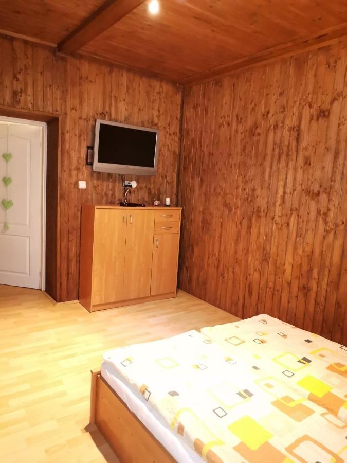Prazdninovy Byt Arin Apartment Jáchymov Exterior foto