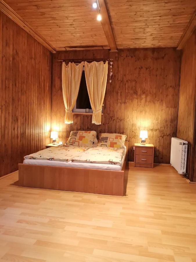 Prazdninovy Byt Arin Apartment Jáchymov Exterior foto
